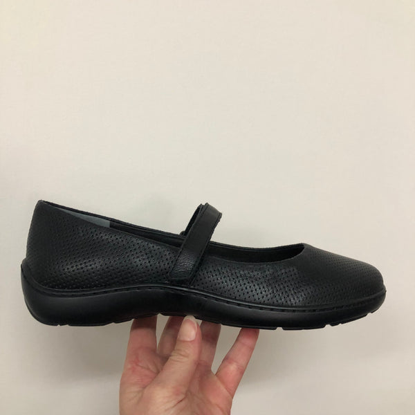 Ziera Wexie ~ Tan ~ Black ~ Leather