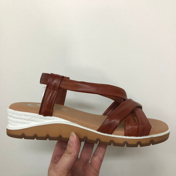 Cabello Vashti ~ Tan ~ Leather