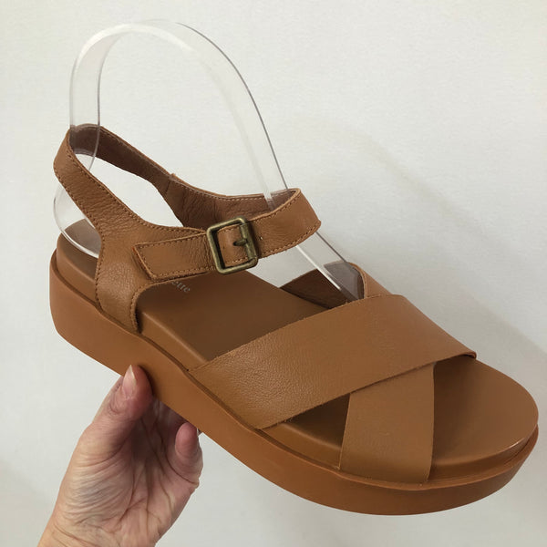 Django & Juliette Sydney ~ Black ~ Latte ~ Dark Tan ~ Leather