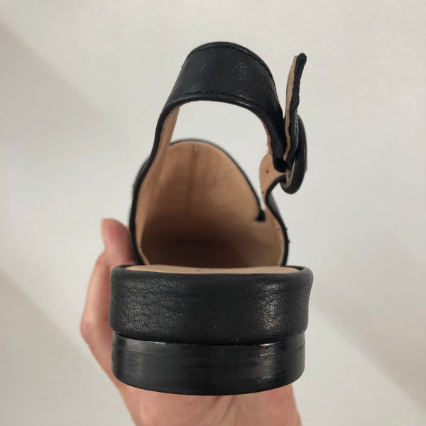 Django & Juliette Favillas ~ Black ~ Navy ~ Vanilla ~ Leather