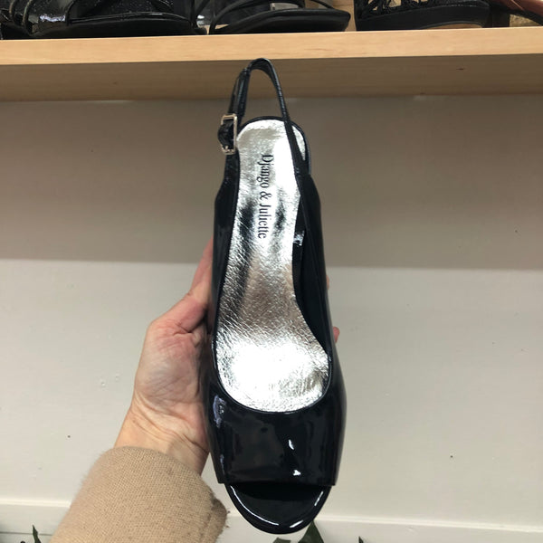 Django & Juliette ~ Jianas Patent Navy ~ Patent Ivory ~ Leather