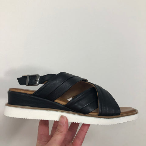 Rilassare Treble ~ Black ~ Coconut ~ Navy ~ Leather