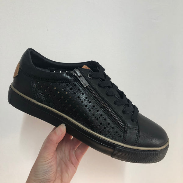 Ziera Proya ~ Black ~ White ~ Tan ~ Navy ~ Leather