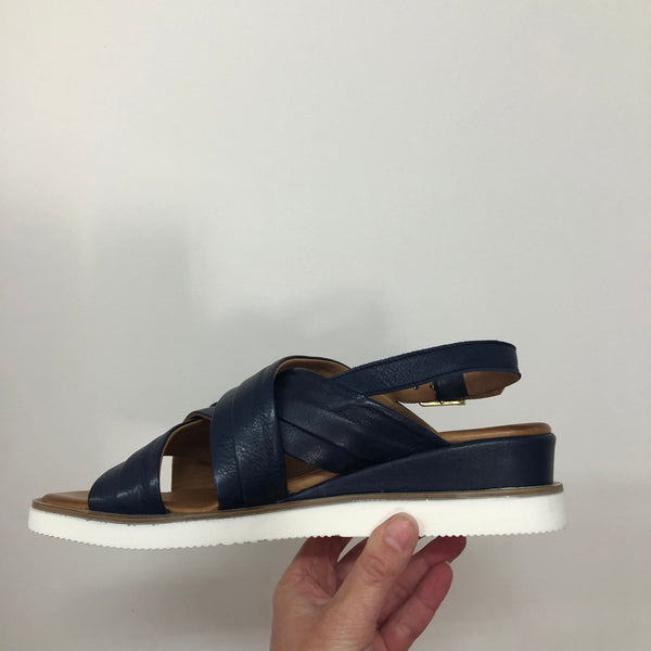 Rilassare Treble ~ Black ~ Coconut ~ Navy ~ Leather