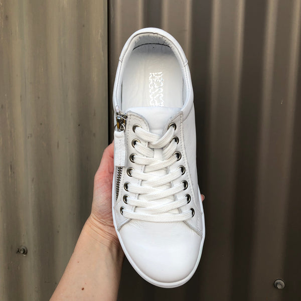 Rilasarre Token Fresh White