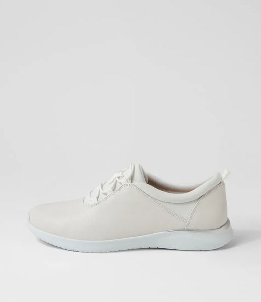 Ziera Fox ~ Black ~ Almond ~ Optic White