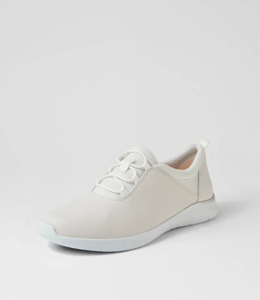 Ziera Fox ~ Black ~ Almond ~ Optic White