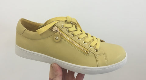 Django & Juliette Donat Yellow ~ White ~ Black ~ Leather Sneaker