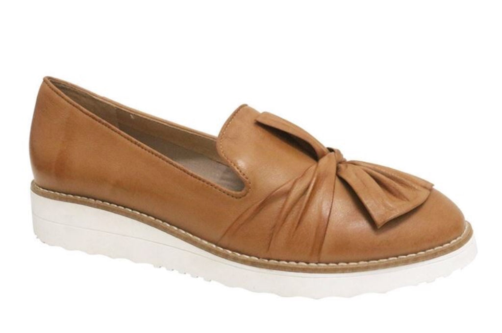 Top End Oclem Tan Leather wedge
