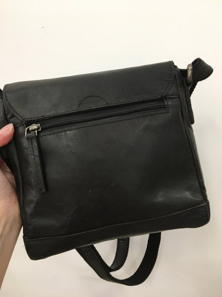 Rugged Hide Black Leather Bag 6005